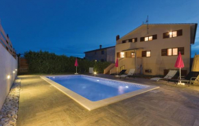Отель Apartments Klaudija  Пула